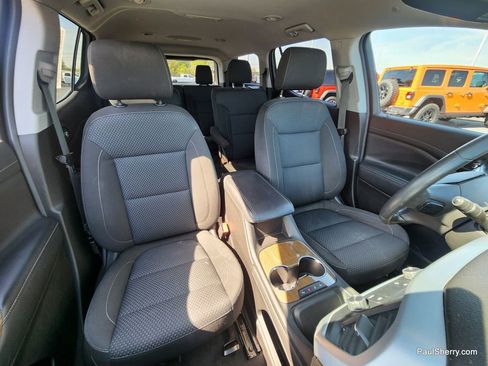 Used 2021 GMC Acadia SLE image 3