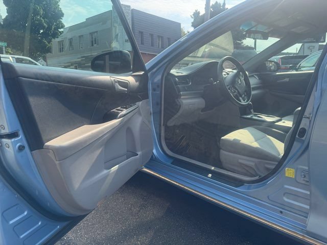 Used 2014 Toyota Camry LE FWD image 7