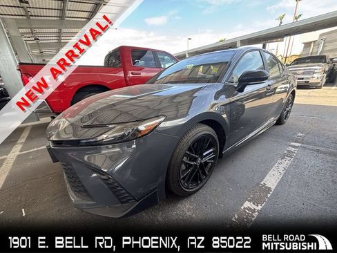 Used 2026 Toyota Camry SE FWD image 1