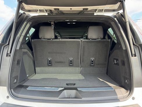 Used 2025 Cadillac Escalade Sport Platinum w/ LPO, ONYX Package AWD/4WD image 38