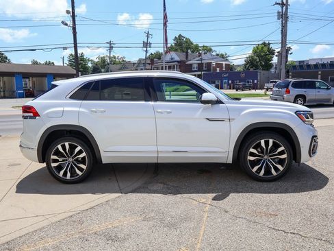 Certified 2021 Volkswagen Atlas Cross Sport SEL Premium R-Line AWD/4WD image 6