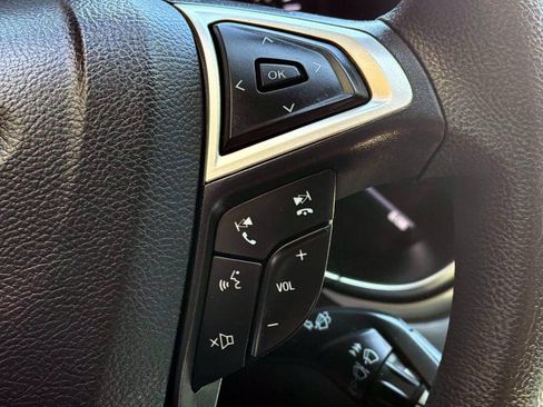 Used 2016 Ford Fusion SE FWD image 17