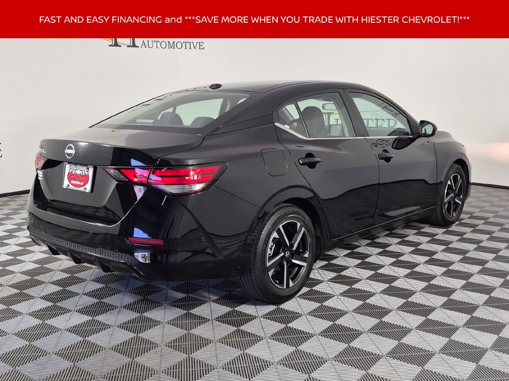 Used 2025 Nissan Sentra SV FWD image 4