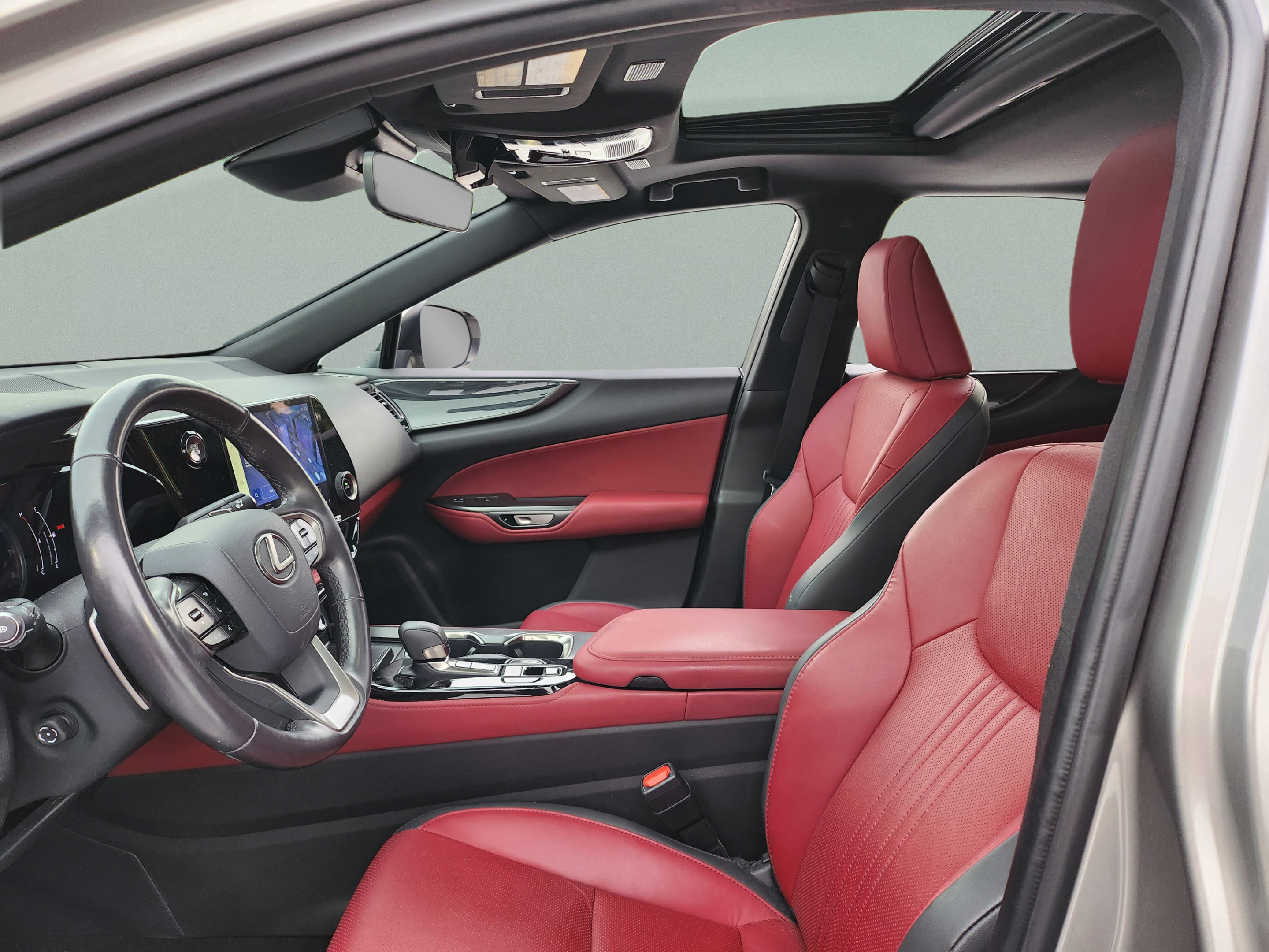 Used 2025 Lexus NX 250 FWD w/ Accessory Package (2T) image 10
