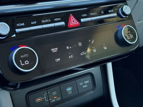 New 2026 Hyundai Tucson Blue SE image 25