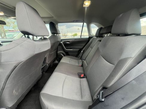Used 2025 Toyota RAV4 XLE image 27