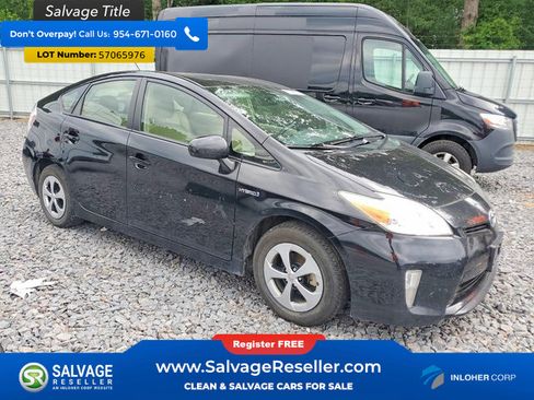 Used 2015 Toyota Prius Four FWD image 5