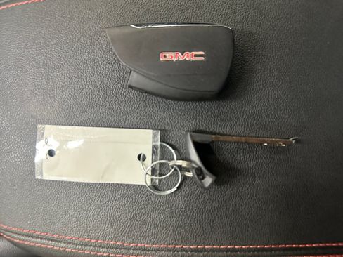 Used 2023 GMC Canyon AT4X AWD/4WD image 33