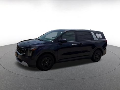 Used 2026 Kia Carnival FWD image 8