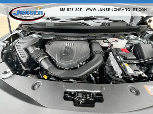 Used 2025 Buick Enclave Preferred AWD/4WD image 30
