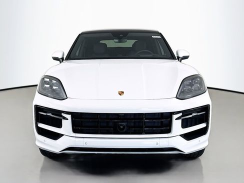 Certified 2025 Porsche Cayenne Coupe AWD/4WD image 6