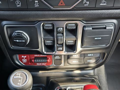 New 2026 Jeep Wrangler Unlimited Sport image 18