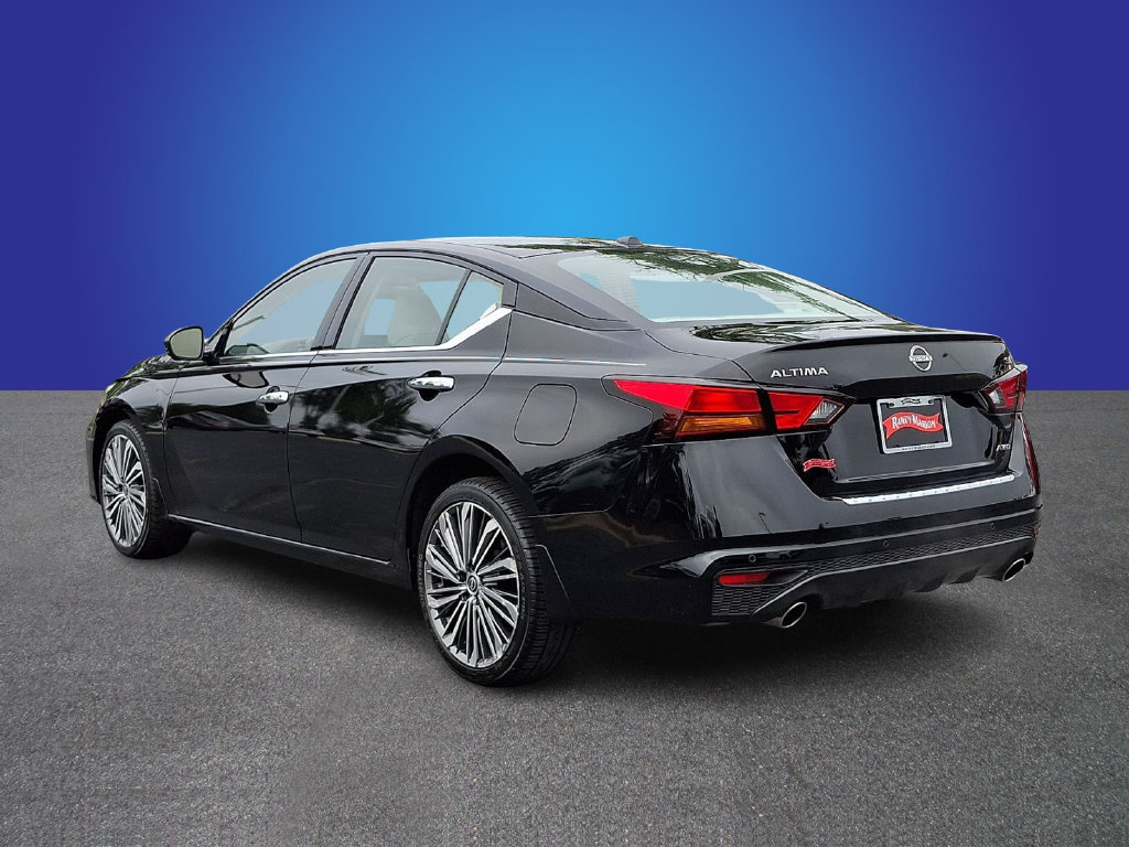 Used 2023 Nissan Altima 2.5 SL AWD/4WD image 6