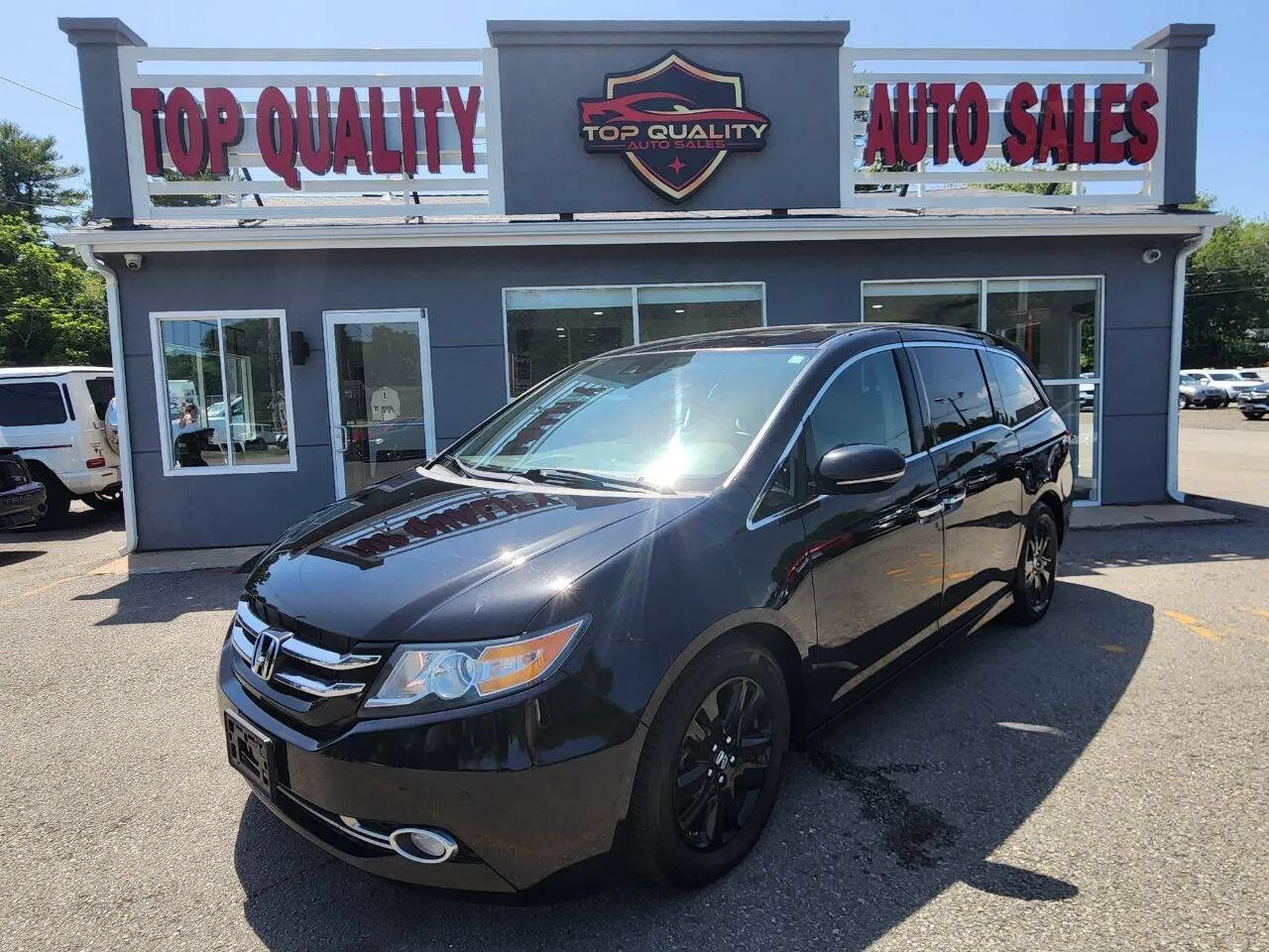 Used 2015 Honda Odyssey Touring image 1
