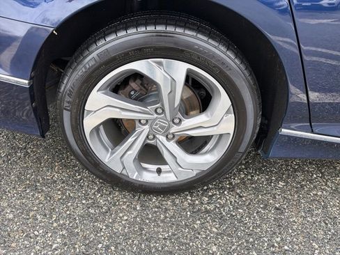 Used 2018 Honda Accord EX image 19