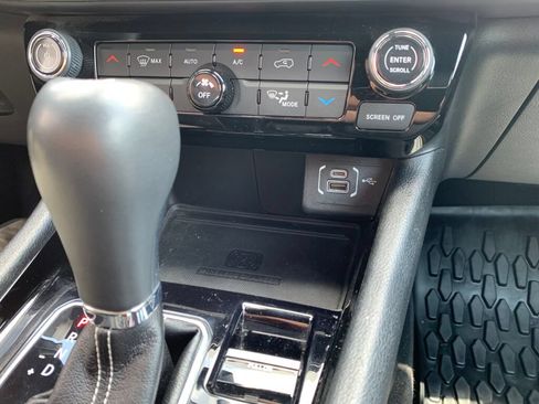 Used 2022 Jeep Compass High Altitude AWD/4WD image 22