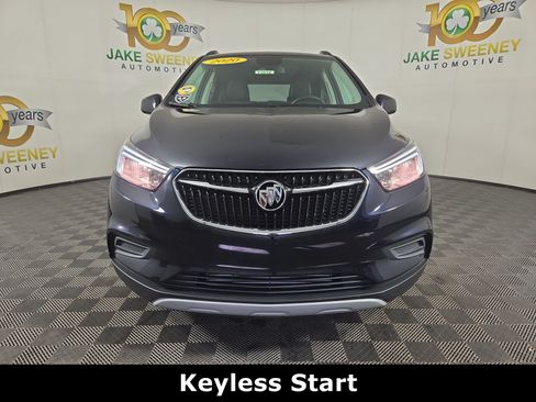 Used 2022 Buick Encore Preferred AWD/4WD image 2