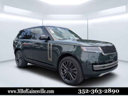 Used 2025 Land Rover Range Rover SE AWD/4WD image 1