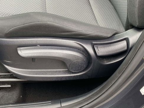 Used 2023 Kia Soul LX w/ Option Group 015 FWD image 13