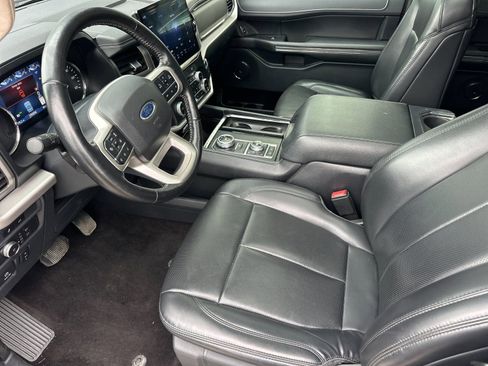 Used 2022 Ford Expedition XLT w/ Equipment Group 202A image 9