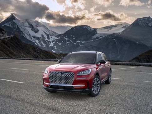 New 2026 Lincoln Corsair Premiere AWD/4WD image 2