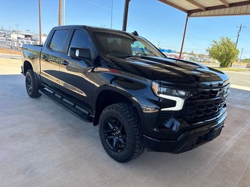 Used 2022 Chevrolet Silverado 1500 LT Trail Boss w/ LT Trail Boss Premium Package AWD/4WD image 1