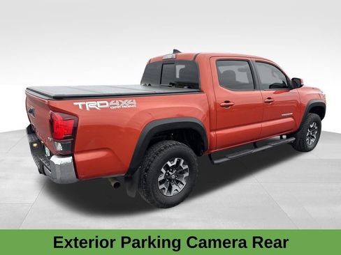 Used 2018 Toyota Tacoma TRD Off-Road image 7