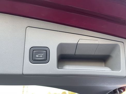 Used 2020 Cadillac XT5 Premium Luxury image 18