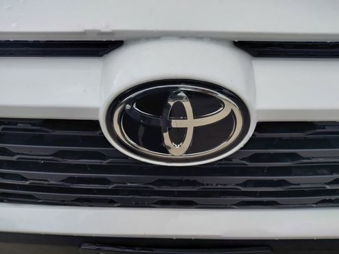 Used 2024 Toyota RAV4 XLE AWD/4WD image 18