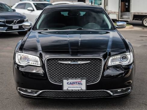 Used 2015 Chrysler 300 C RWD image 6