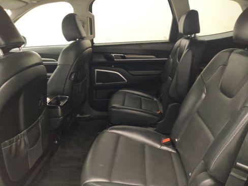 Used 2020 Kia Telluride S AWD/4WD image 18