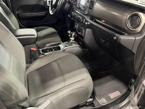 Used 2018 Jeep Wrangler Sport AWD/4WD image 48