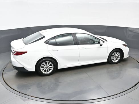 Used 2025 Toyota Camry LE w/ Convenience Package AWD/4WD image 42