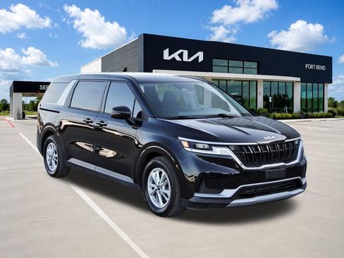 Used 2022 Kia Carnival LX FWD image 3