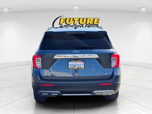 Certified 2022 Ford Explorer XLT w/ Equipment Group 202A AWD/4WD image 5