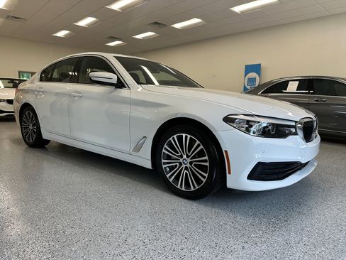 Used 2019 BMW 530i w/ Convenience Package image 10