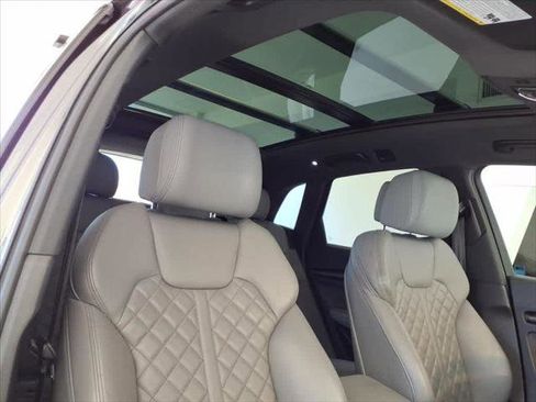 Used 2023 Audi SQ5 Premium Plus w/ Premium Plus Package AWD/4WD image 22
