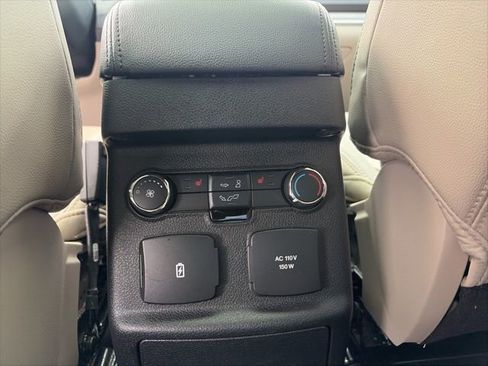 Used 2019 Ford Explorer Limited image 22