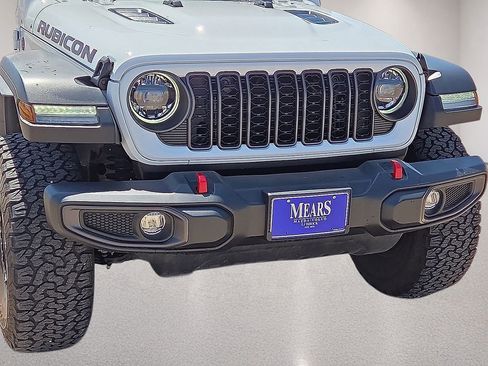 Used 2024 Jeep Wrangler Unlimited Rubicon w/ XTREMEE 35" Tire Package AWD/4WD image 8
