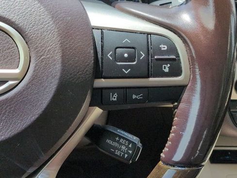 Used 2017 Lexus ES 350 w/ Premium Package FWD image 32