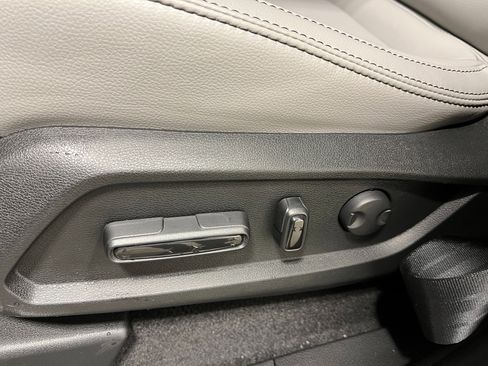 New 2025 Honda Pilot Touring image 11