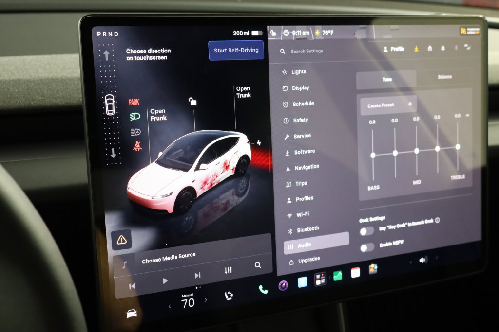 Used 2026 Tesla Model Y 2WD image 43