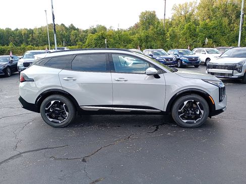 New 2026 Kia Sportage SX image 2