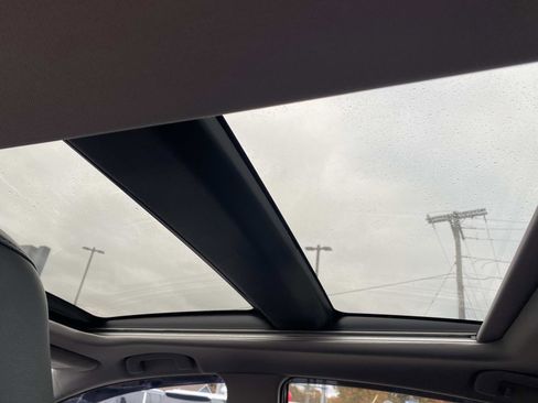 Used 2021 Toyota Camry XSE image 10