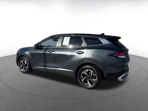 Used 2023 Kia Sportage LX image 9
