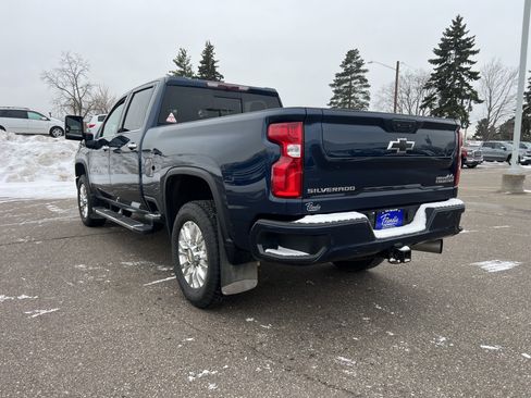 Certified 2022 Chevrolet Silverado 3500 High Country w/ Z71 Off-Road Package image 5
