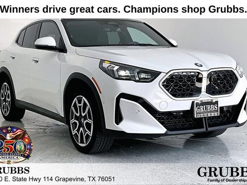 Used 2025 BMW X2 xDrive28i AWD/4WD image 1