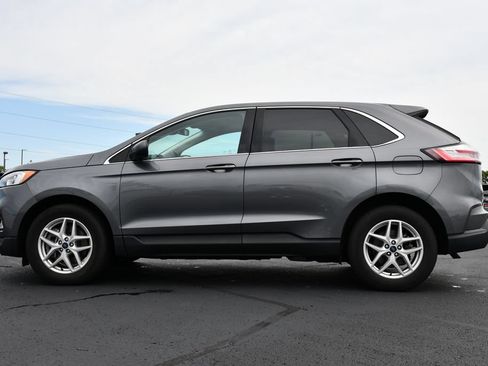 Used 2021 Ford Edge SEL w/ Convenience Package FWD image 4