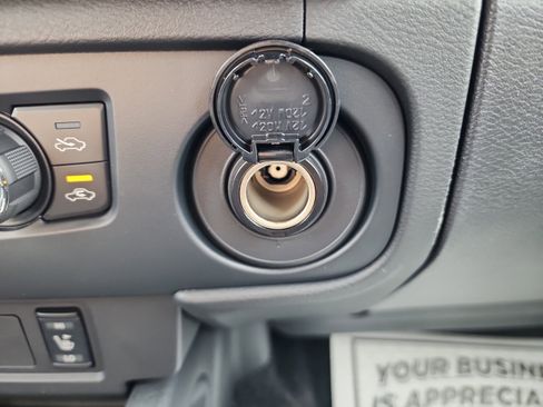 New 2026 Nissan Frontier SV w/ All-Weather Content Package AWD/4WD image 17