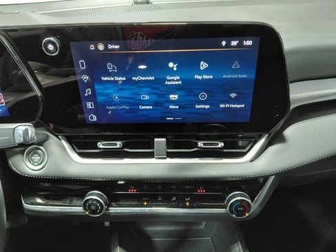 Used 2025 Chevrolet Equinox LT image 26